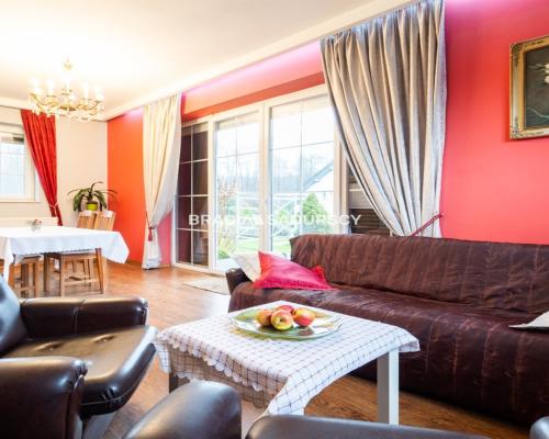 Piękny dom w zielonej okolicy - Zagacie