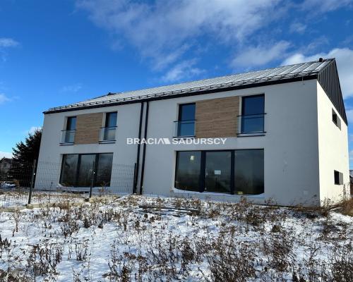 Nowoczesny bliźniak z garażem i działką 7ar