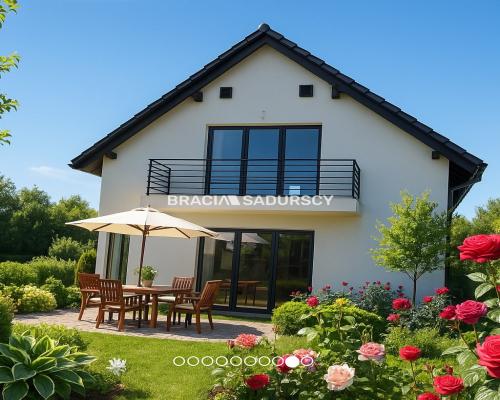 Domy 4 pokoje.  Rączna/Kaszów