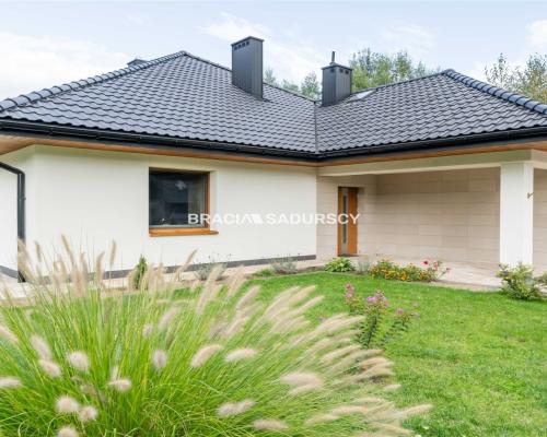 Nowoczesny parterowy dom wolnostojący Węgrzce