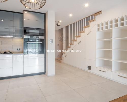 Wygodny dom z ogrodem w Skawinie.