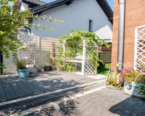 Wygodny dom z ogrodem w Skawinie.