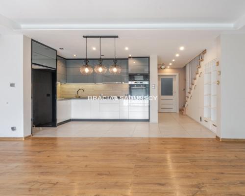 Wygodny dom z ogrodem w Skawinie.