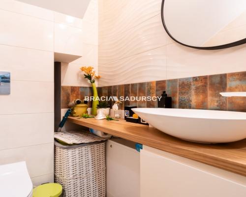 Zielona Oaza Nowoczesny Dom w Stylu Stodoły