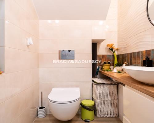 Zielona Oaza Nowoczesny Dom w Stylu Stodoły