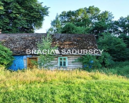 Działka rolna z drewnianym domem Nowa Wieś