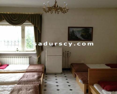 Dom 440m 2  na własnej działce 1700m 2  w Piasecznie. Cisza, zieleń, dobra infrastruktura.   
 
 Trzy kondygnacje naziemne. Sal