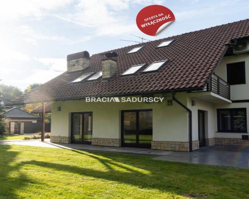 Na wynajem rezydencja, Wola Justowska/wysoki stand