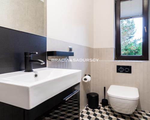 Na wynajem rezydencja, Wola Justowska/wysoki stand