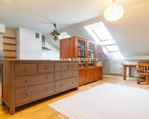 LOKAL BIUROWY W ATRAKCYJNEJ LOKALIZACJI I CENIE