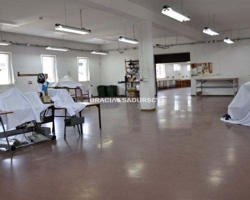 NA SPRZEDAŻ 2 BUDYNKI PRODUKCYJNE I DOM!