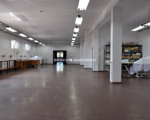 NA SPRZEDAŻ 2 BUDYNKI PRODUKCYJNE I DOM!