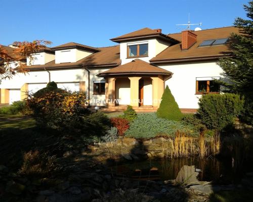 NA SPRZEDAŻ 2 BUDYNKI PRODUKCYJNE I DOM!