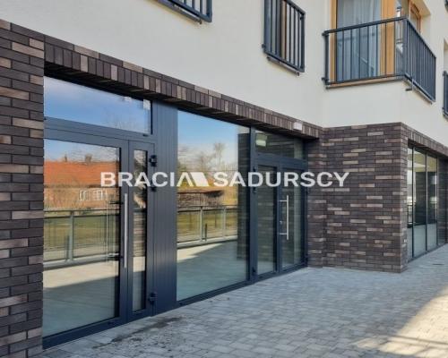 Lokal usługowy w Skawinie, Nowa Cena 7500 m2