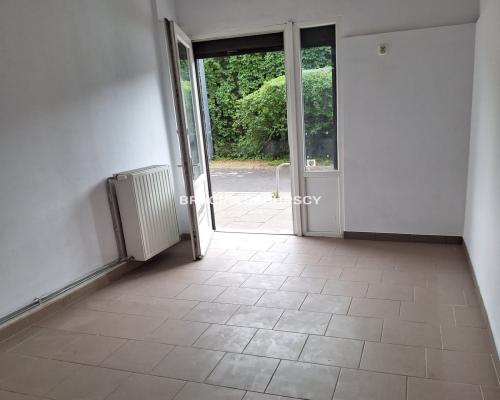 ZDJĘCIA W OGŁOSZENIU NALEŻĄ DO WŁAŚCICIELA OFERTY     
 
Grzeg&oacute;rzki - Kotlarska    
 
Oferujemy do najmu lokal o powierz