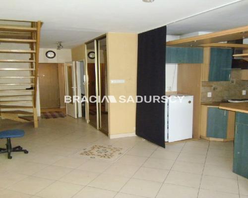 * Oferta zawiera zdjęcia właściciela oferty.   
 
  Duże, przestronne mieszkanie 5-cio pokojowe  z przeznaczeniem na cele biuro