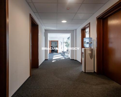 Lokal biurowy, klima, parking - Bronowice