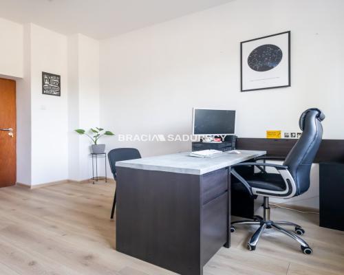 Bronowice, 217m2 biur + parking