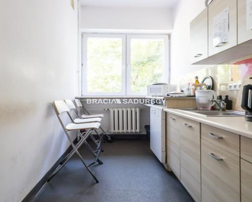 Bronowice, 217m2 biur + parking