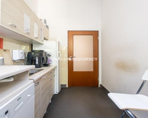 Bronowice, 217m2 biur + parking