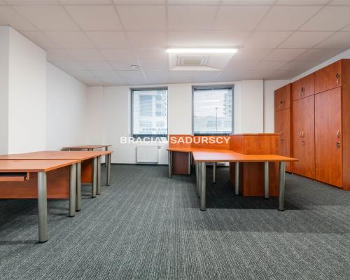Powierzchnia biurowa z parkingiem - 250m2