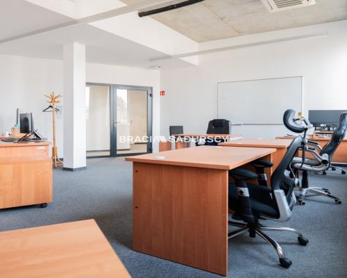 Lokal biurowo-magazynowy, 299m2, winda, dwa piętra