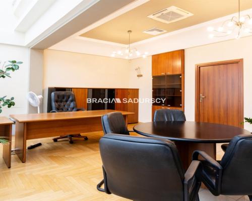 Biuro na wynajem/ 68m2