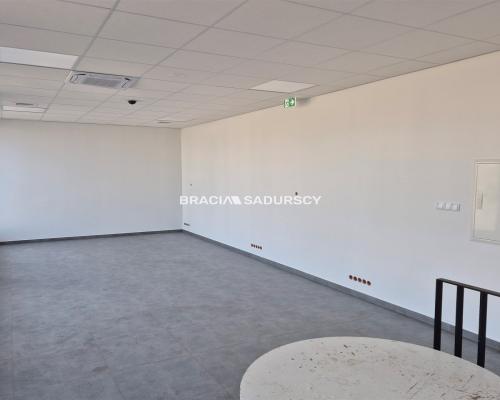 Nowoczesny lokal użytkowy - 44m2 - Azory