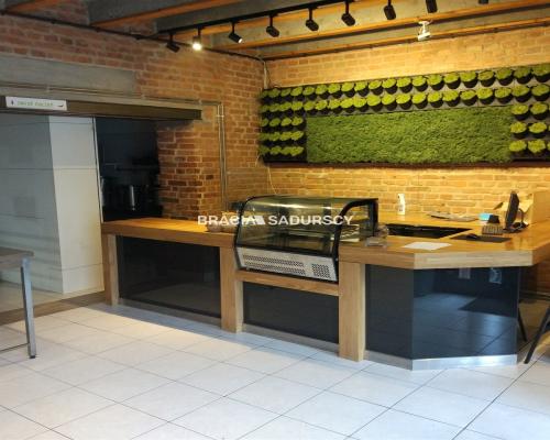 Do wynajęcia lokal parterowy handlowo-usługowy !!