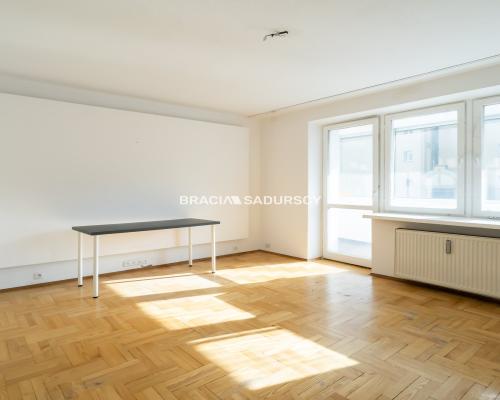 Lokal 64m2 biurowy, parter