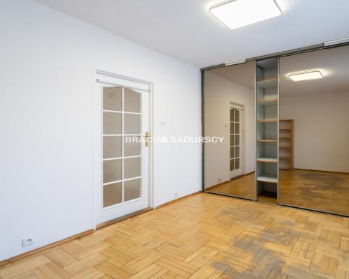 Lokal 64m2 biurowy, parter