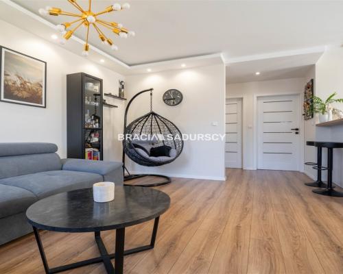 GUSTOWNE, Z DUŻYM BALKONEM W NOWYM BUDOWNICTWIE