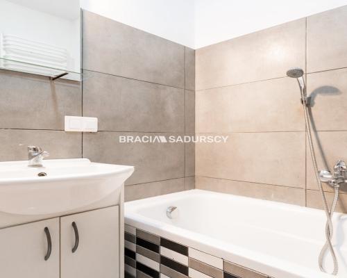 Fajna kawalerka przy ul. Koszykarskiej/ Płaszów.