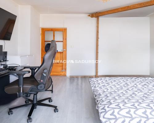 Sprzedam kawalerkę, Czyżyny.