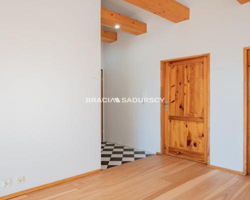 Mieszkanie z widokiem na zalew. Mydlniki.