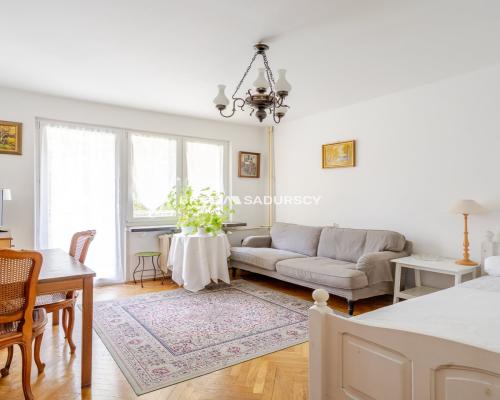 2 pok z balkonem - widok na zieleń.