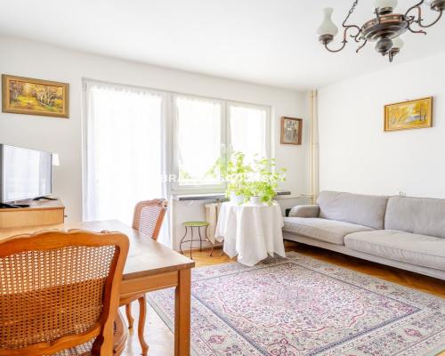 2 pok z balkonem - widok na zieleń.