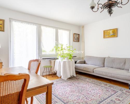 2 pok z balkonem - widok na zieleń.