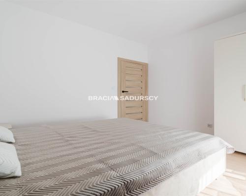 2 POK OK 35,4 M2 BLISKO CENTRUM Z DUŻYM BALKONEM