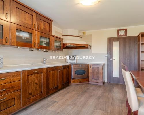 SŁONECZNE, ZADBANE 4-POKOJOWE W DOBREJ LOKALIZACJI