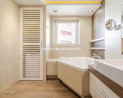 SŁONECZNE, ZADBANE 4-POKOJOWE W DOBREJ LOKALIZACJI