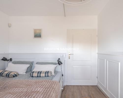 2-pok/bardzo przestronne/garderoba/garaz/piwnica