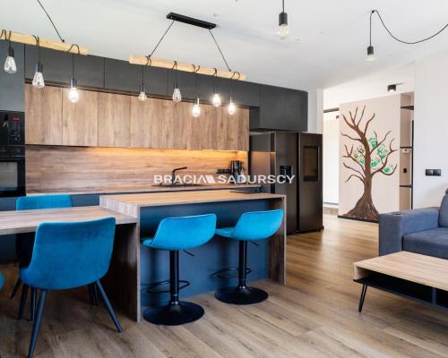 3 pok z ogródkiem w Modlnicy.