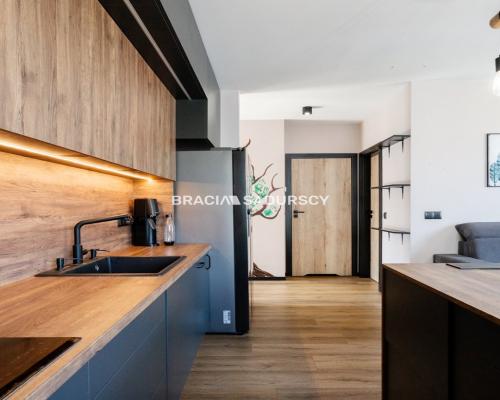 3 pok z ogródkiem w Modlnicy.