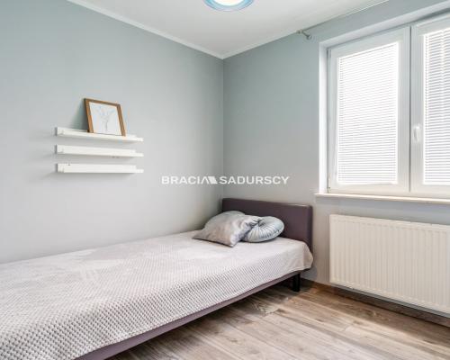 3 pok z osobną kuchnią - 29 Listopada.