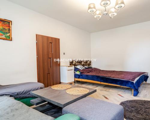 1 pok z oddzielną jasną kuchnią Grzegórzki