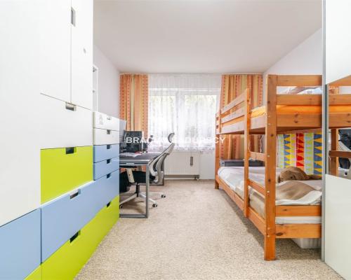 Sprzedam, duża kuchnia, 2-pok z balkonem