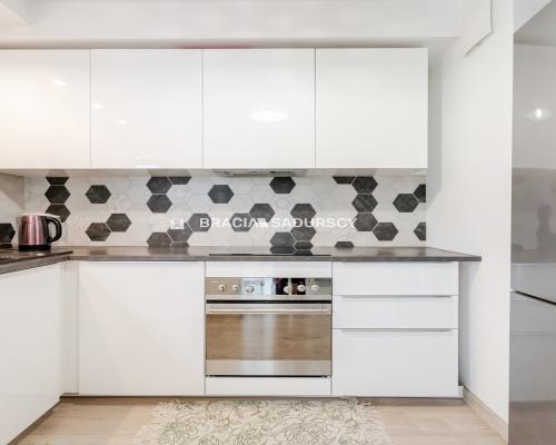 Nowe budownictwo, Radzikowskiego. Z windą.