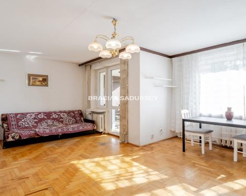 3 pok z osobną kuchnią, duży balkon-os.Piastów