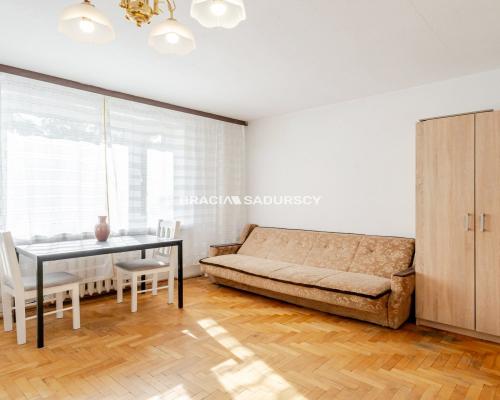 3 pok z osobną kuchnią, duży balkon-os.Piastów